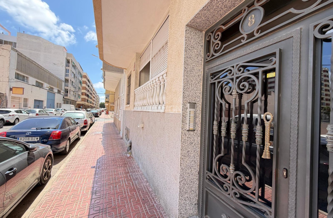 Odsprzedaż - Mieszkanie w bloku - Torrevieja - Acequion