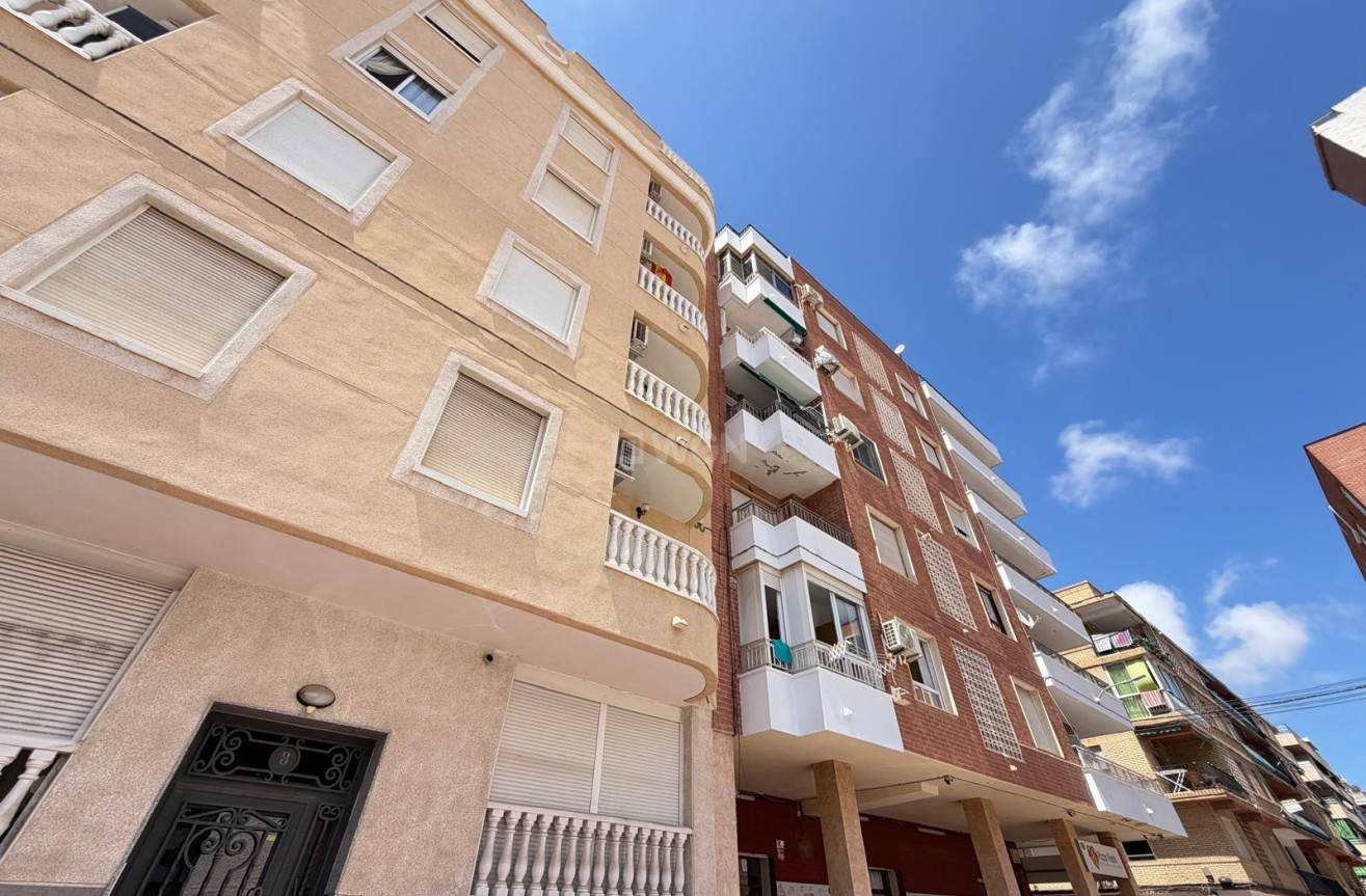 Odsprzedaż - Mieszkanie w bloku - Torrevieja - Acequion