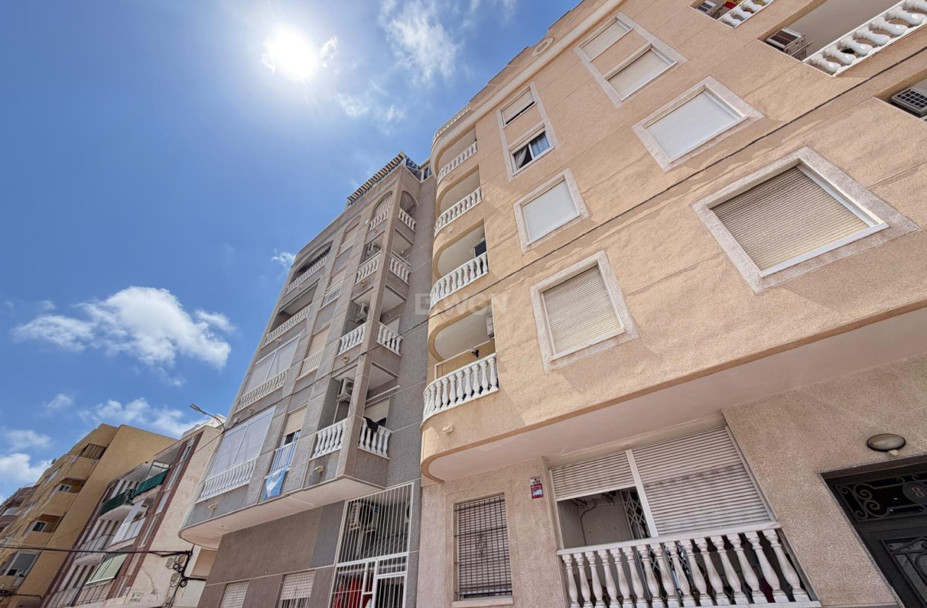 Odsprzedaż - Mieszkanie w bloku - Torrevieja - Acequion