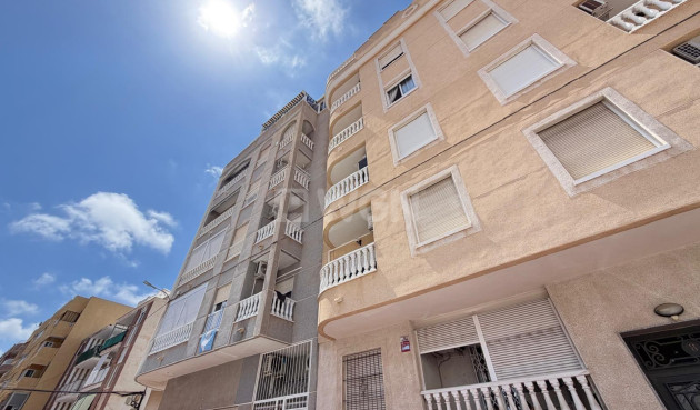 Odsprzedaż - Mieszkanie w bloku - Torrevieja - Acequion