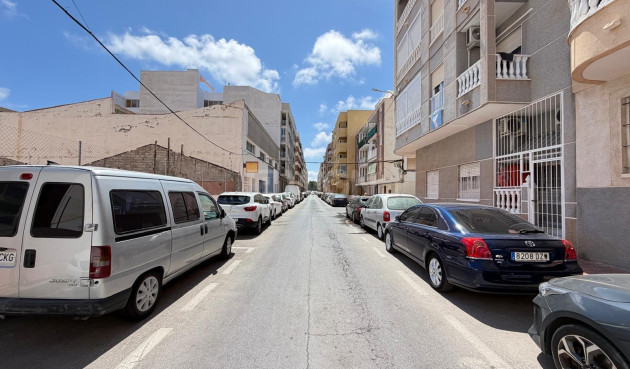 Odsprzedaż - Mieszkanie w bloku - Torrevieja - Acequion