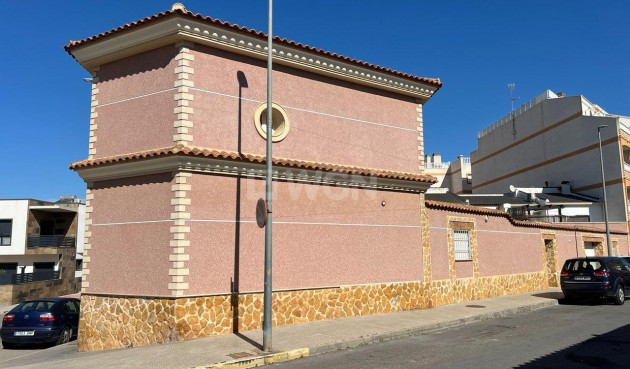 Odsprzedaż - Villa - Formentera del Segura - C- Cooperativa