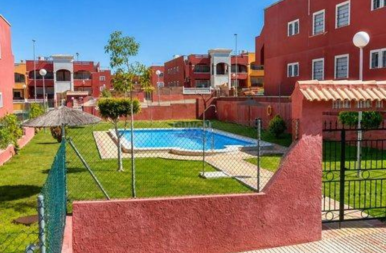 Odsprzedaż - Bungalow - Orihuela Costa - Los Altos
