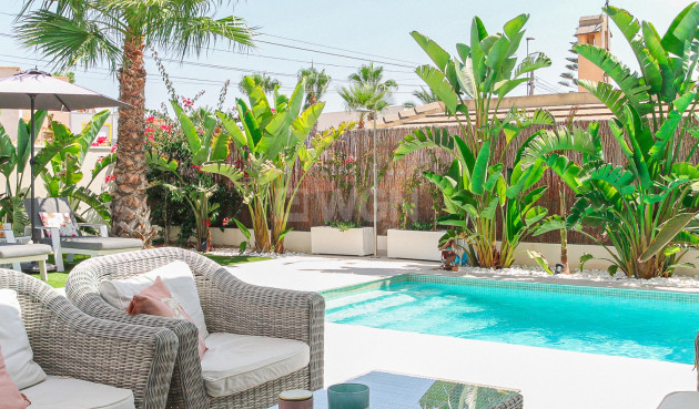 Odsprzedaż - Villa - Orihuela Costa - Costa Blanca