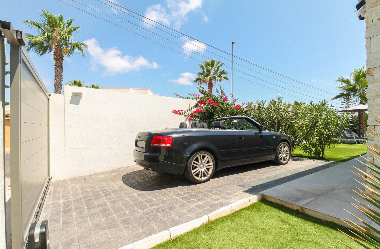 Odsprzedaż - Villa - Orihuela Costa - Costa Blanca
