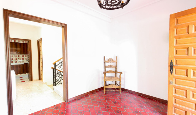 Odsprzedaż - Villa - El Campello - Costa Blanca