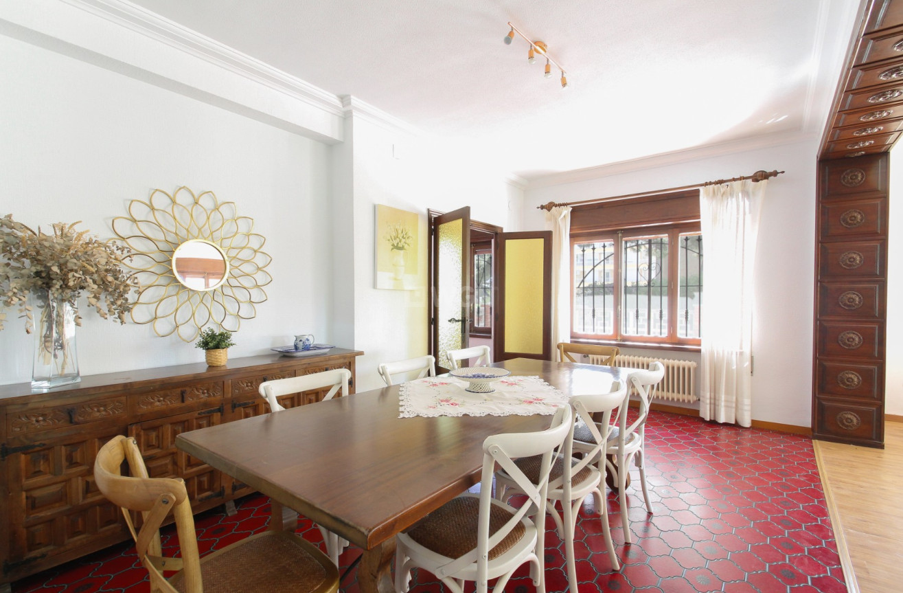Odsprzedaż - Villa - El Campello - Costa Blanca