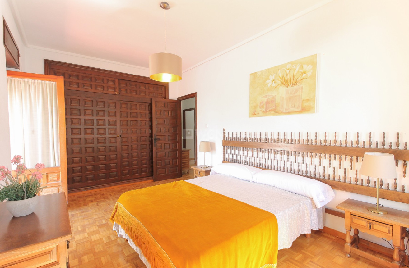 Odsprzedaż - Villa - El Campello - Costa Blanca