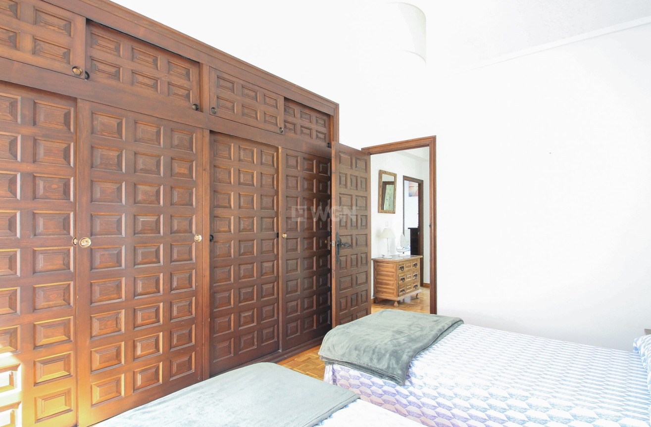Odsprzedaż - Villa - El Campello - Costa Blanca
