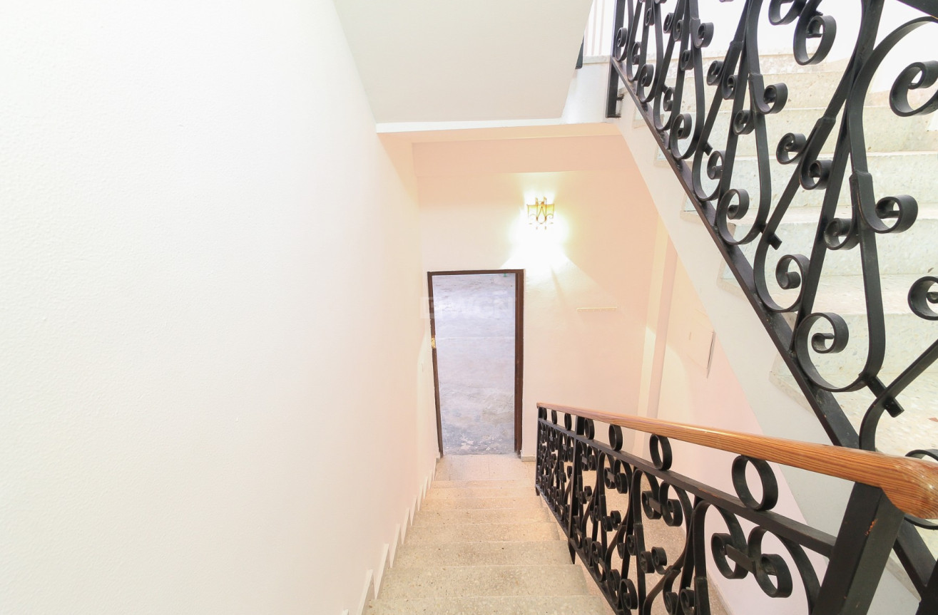 Odsprzedaż - Villa - El Campello - Costa Blanca