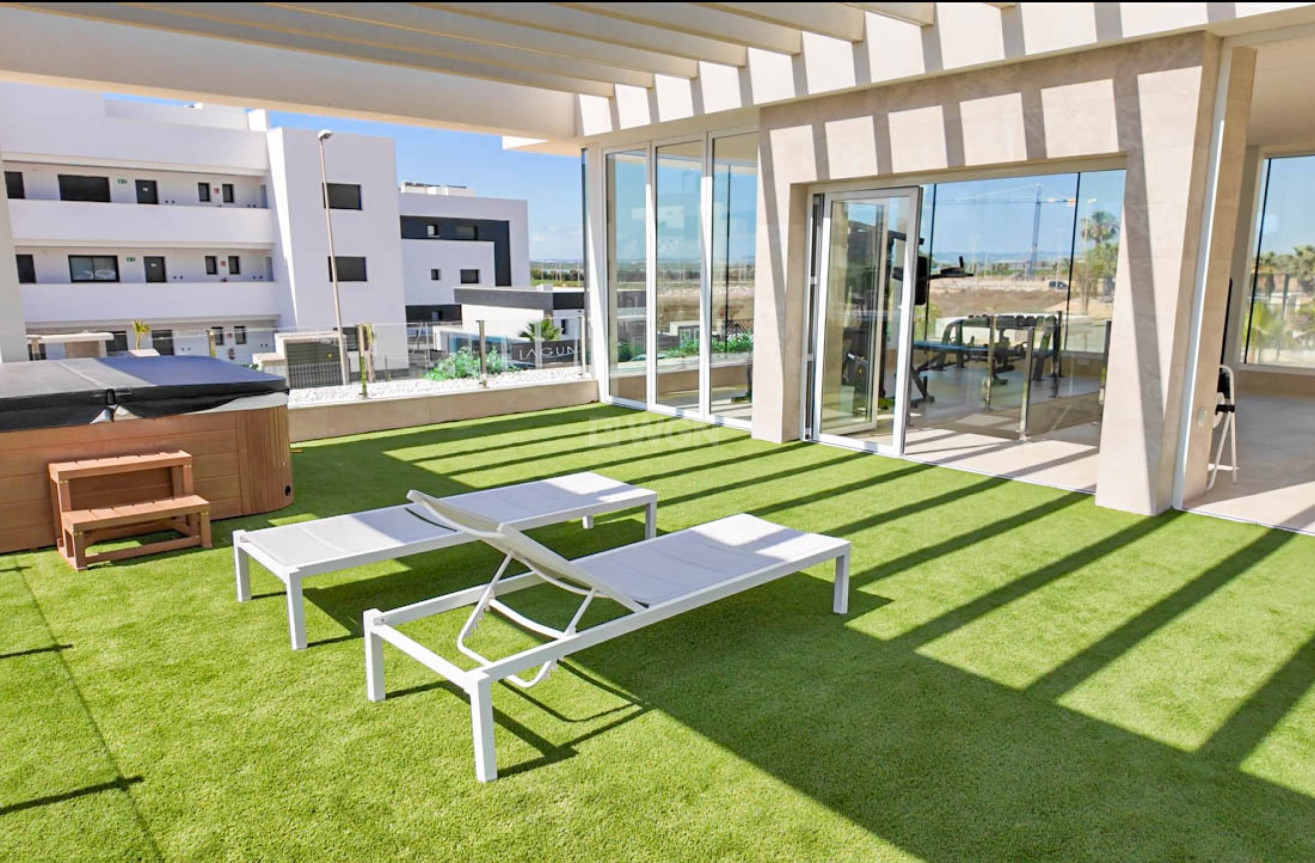 Odsprzedaż - Mieszkanie w bloku - Guardamar del Segura - Costa Blanca