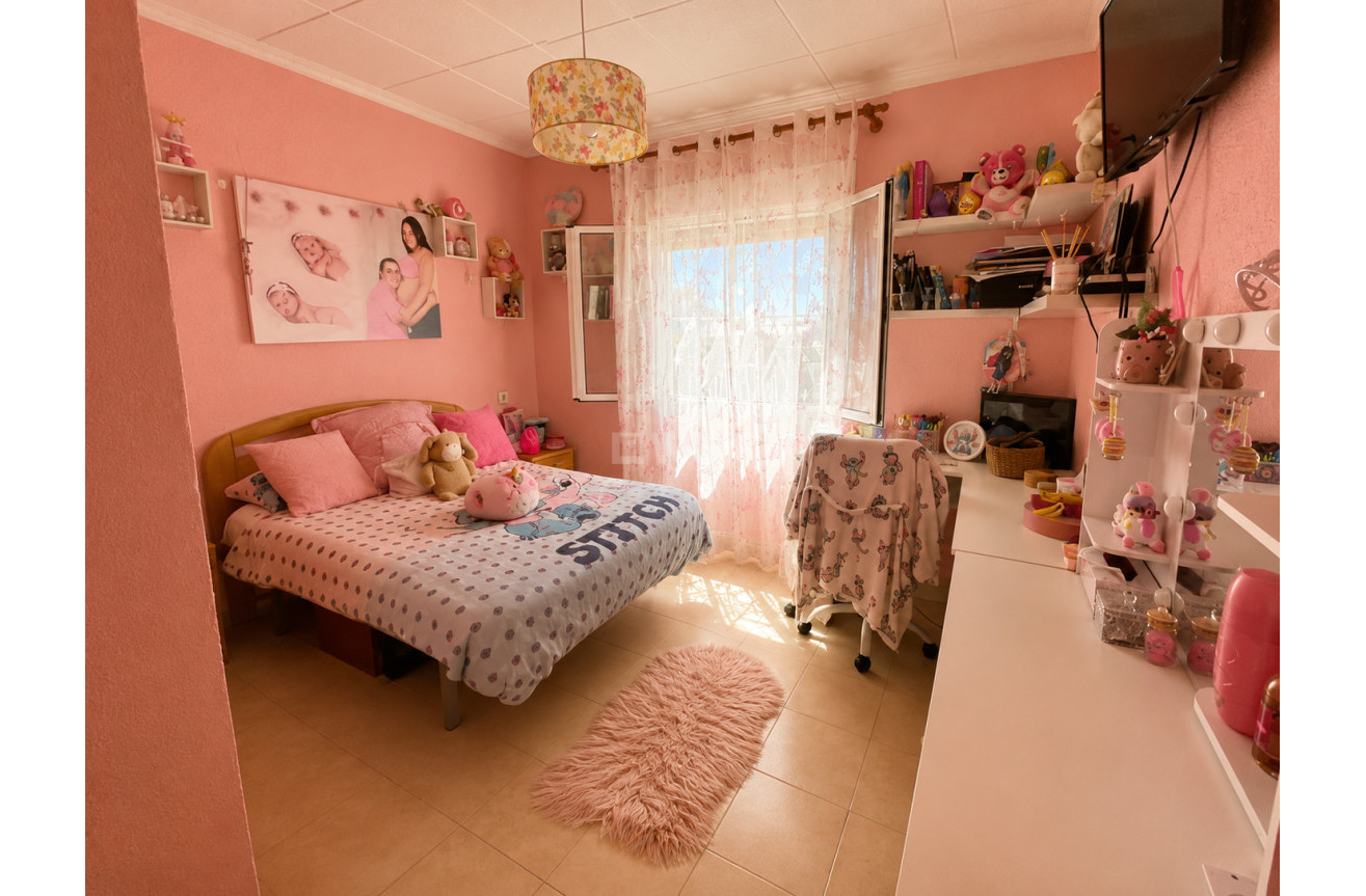 Resale - Villa - Torrevieja - Costa Blanca