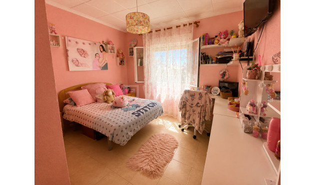 Resale - Villa - Torrevieja - Costa Blanca