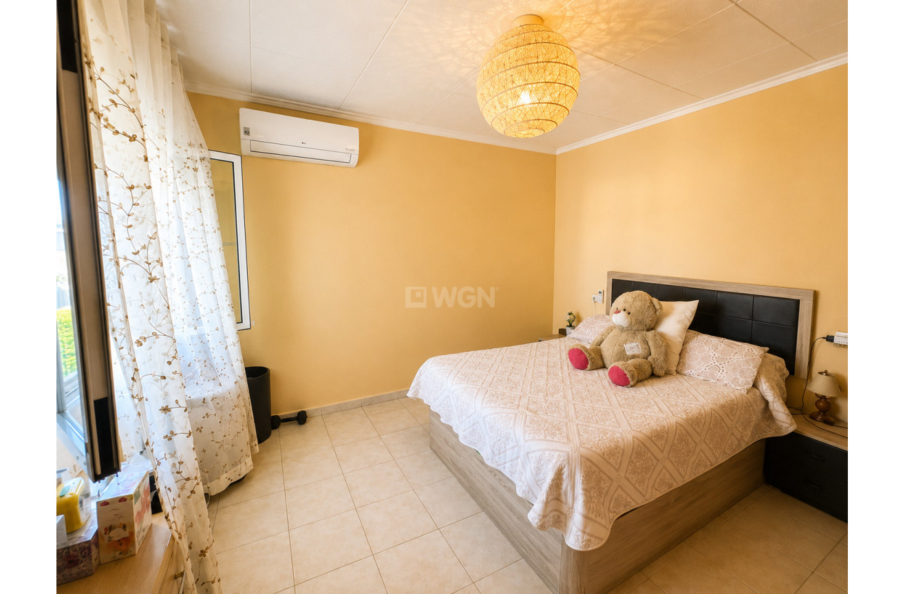 Resale - Villa - Torrevieja - Costa Blanca