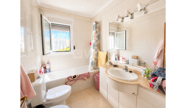 Resale - Villa - Torrevieja - Costa Blanca