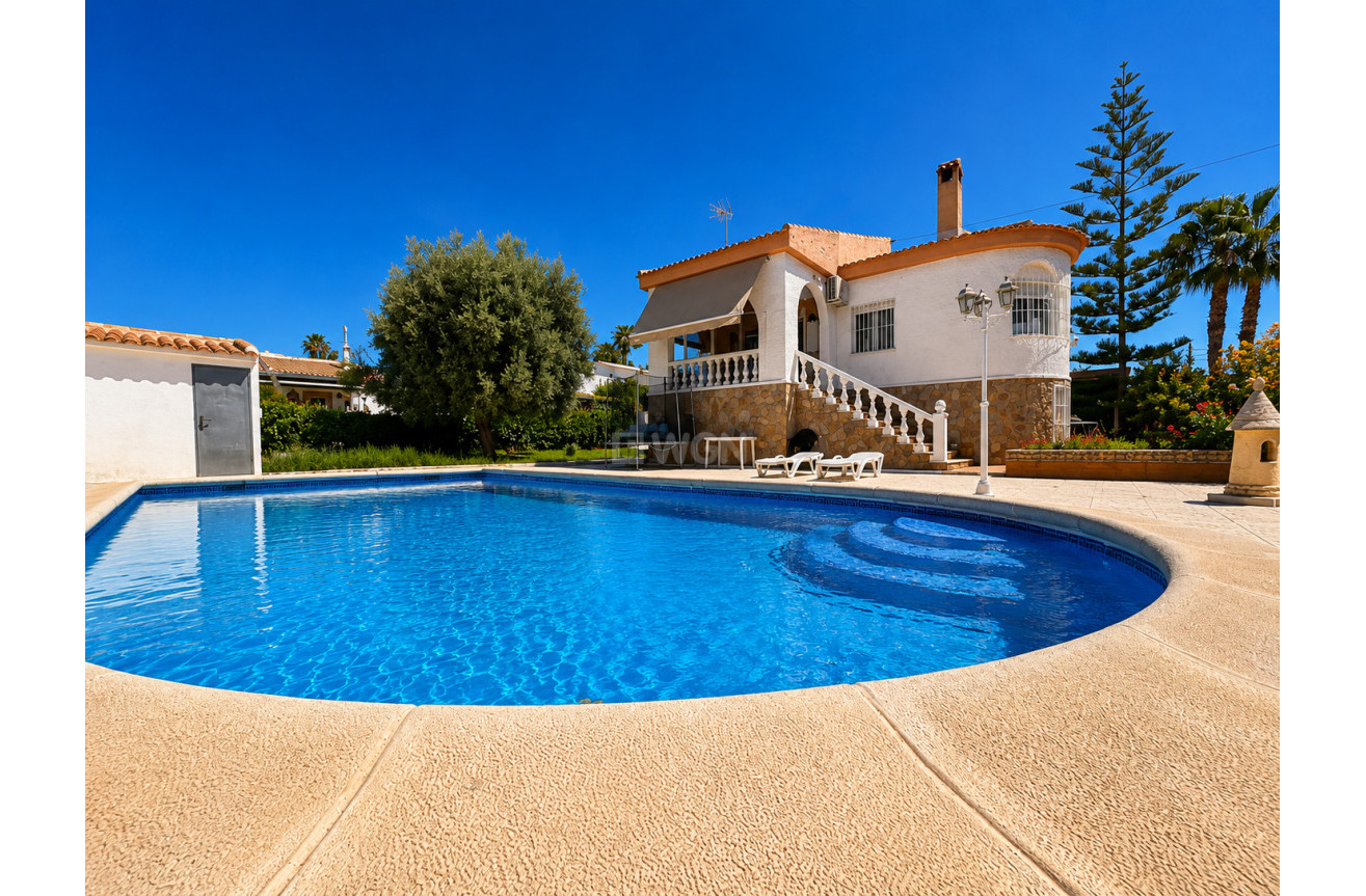 Resale - Villa - Torrevieja - Costa Blanca