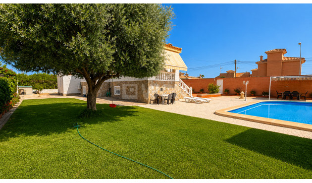 Resale - Villa - Torrevieja - Costa Blanca