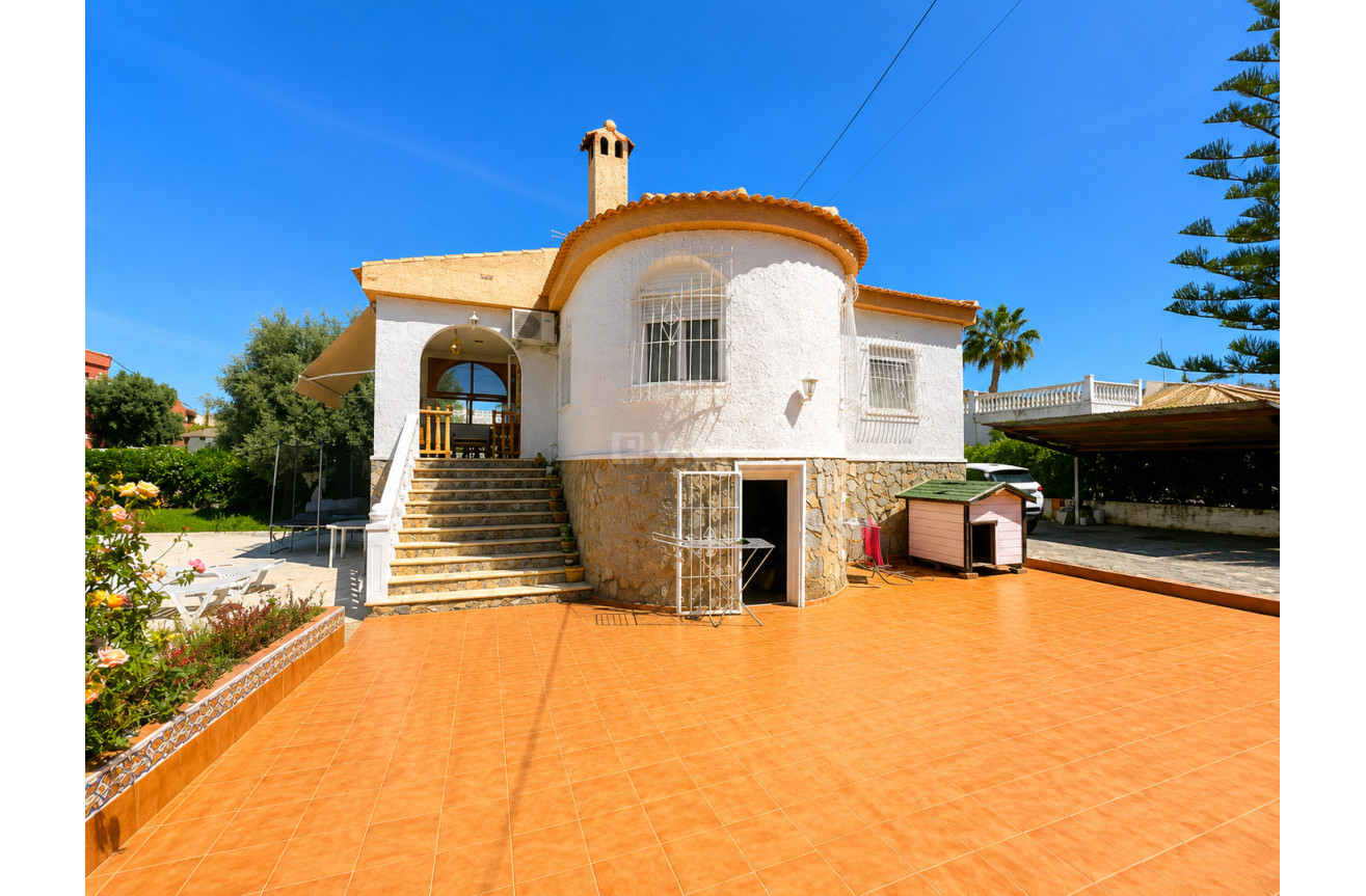 Resale - Villa - Torrevieja - Costa Blanca