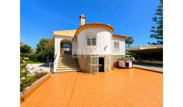 Resale - Villa - Torrevieja - Costa Blanca
