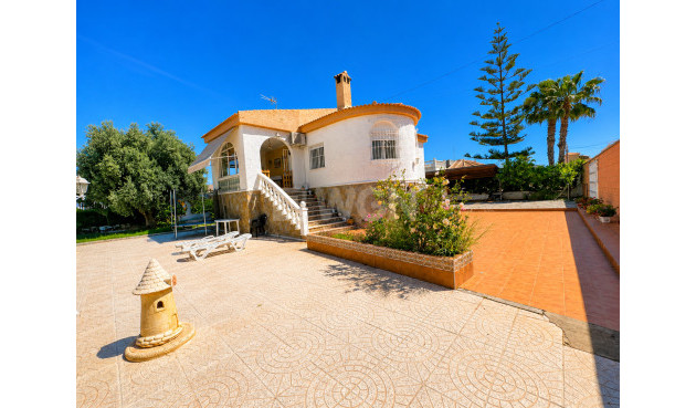 Resale - Villa - Torrevieja - Costa Blanca