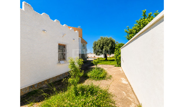 Resale - Villa - Torrevieja - Costa Blanca