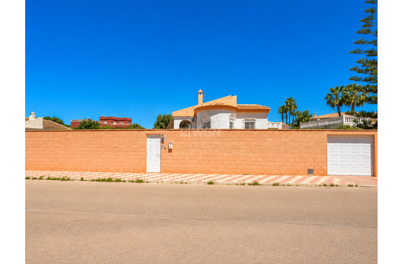 Resale - Villa - Torrevieja - Costa Blanca