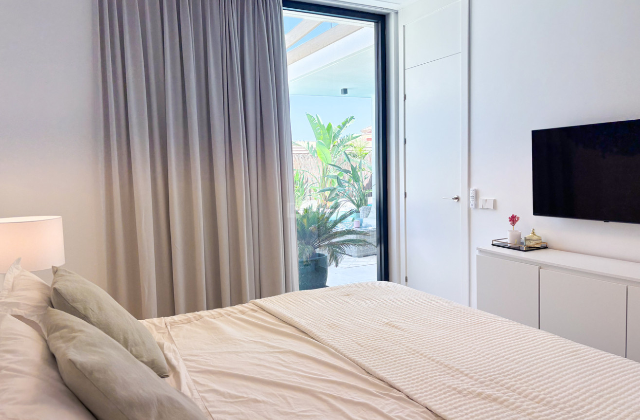 Resale - Villa - Cabo Roig - Costa Blanca