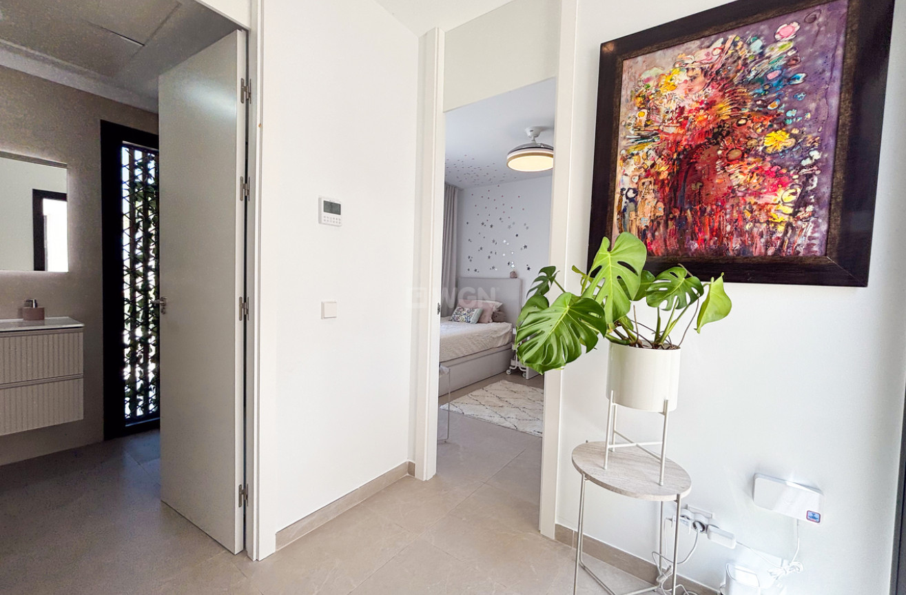 Resale - Villa - Cabo Roig - Costa Blanca
