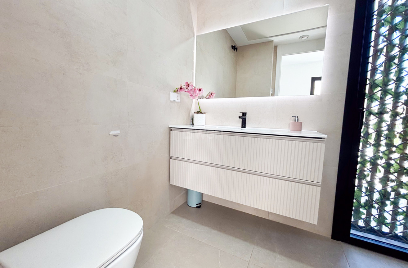 Resale - Villa - Cabo Roig - Costa Blanca