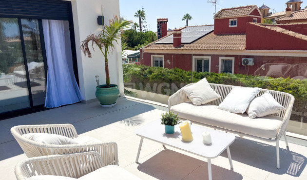 Resale - Villa - Cabo Roig - Costa Blanca
