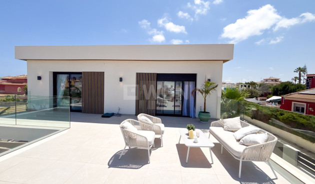 Resale - Villa - Cabo Roig - Costa Blanca