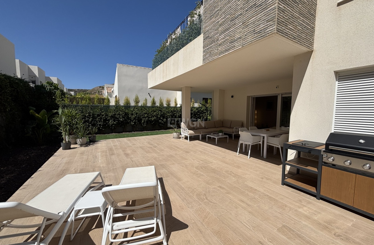 Odsprzedaż - Mieszkanie w bloku - La Finca Golf Resort - Inland