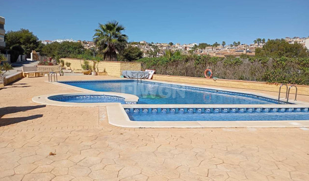 Odsprzedaż - Mieszkanie w bloku - Villamartin - Costa Blanca