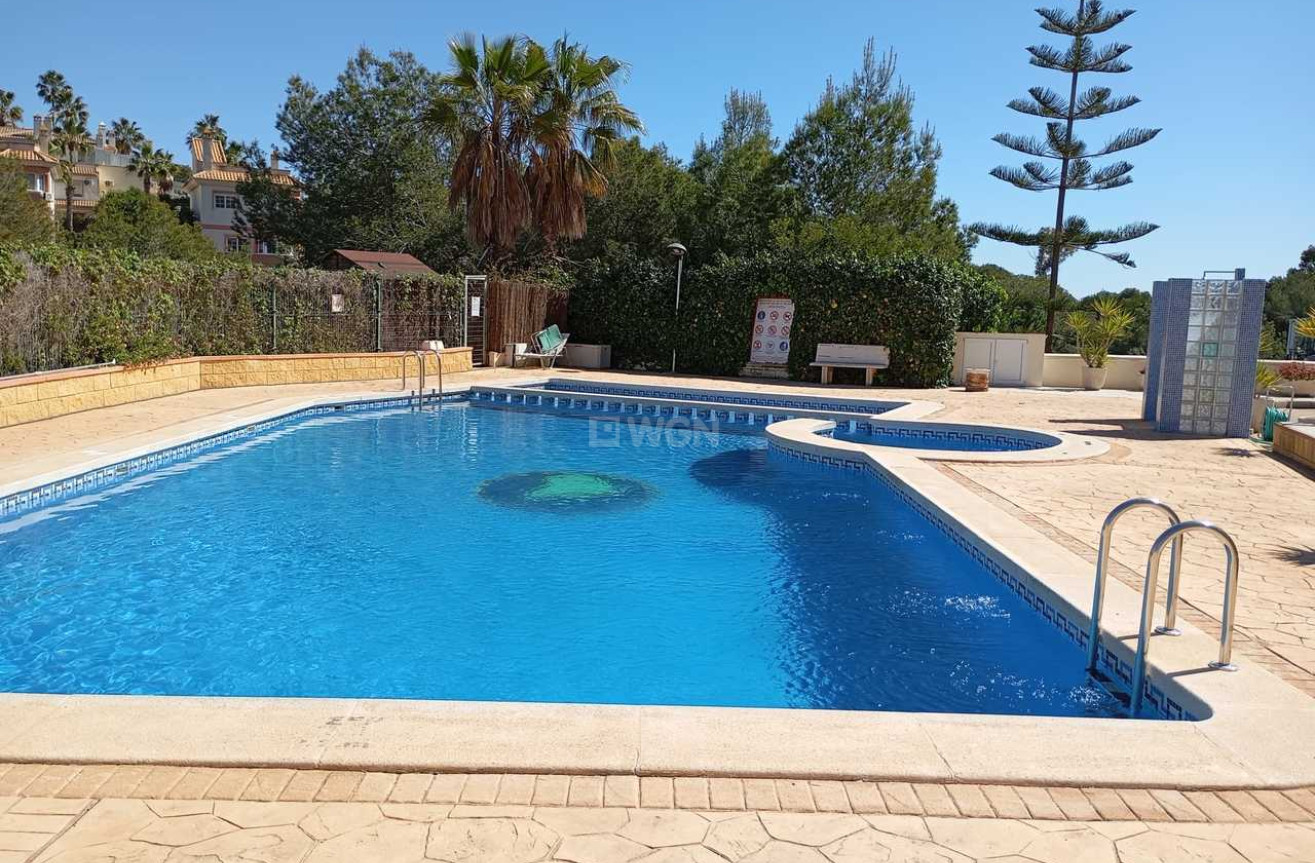 Odsprzedaż - Mieszkanie w bloku - Villamartin - Costa Blanca