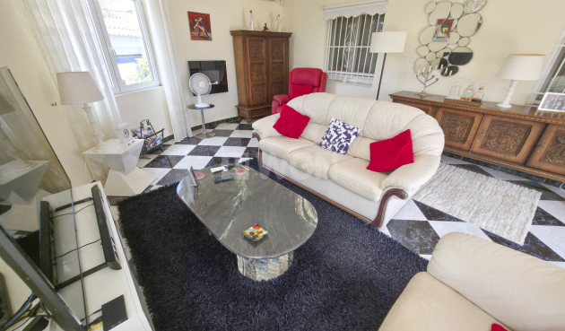 Resale - Villa - Torrevieja - Costa Blanca