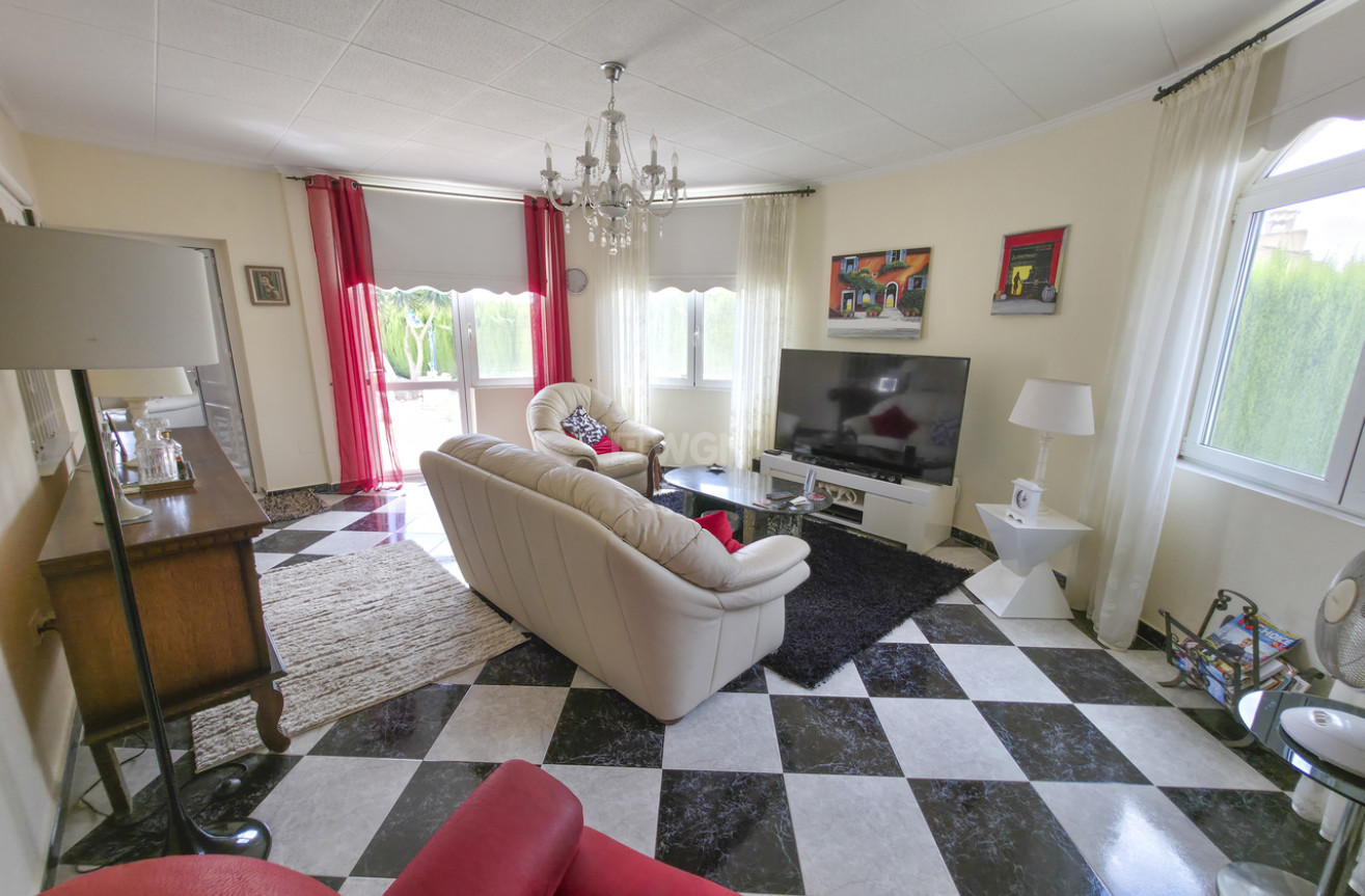 Resale - Villa - Torrevieja - Costa Blanca