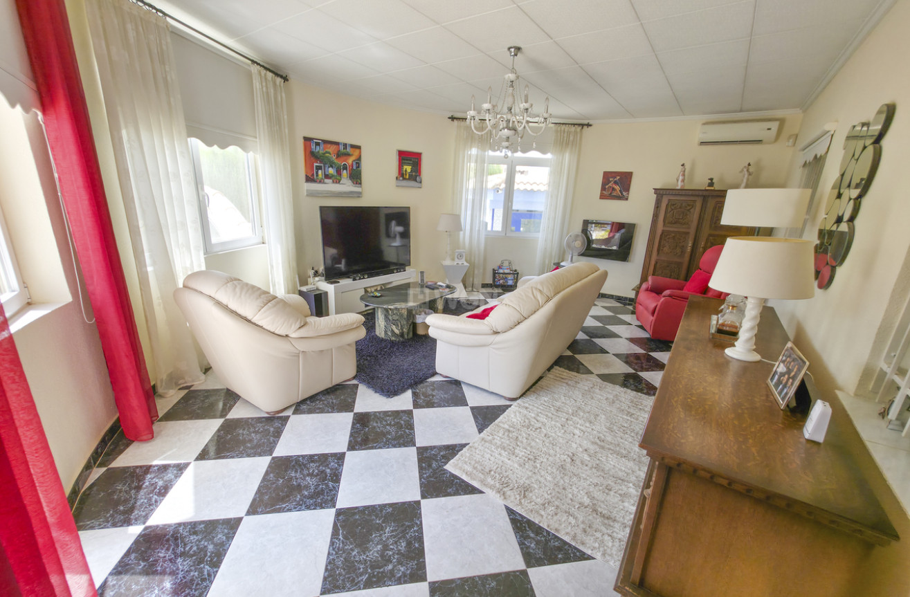 Resale - Villa - Torrevieja - Costa Blanca