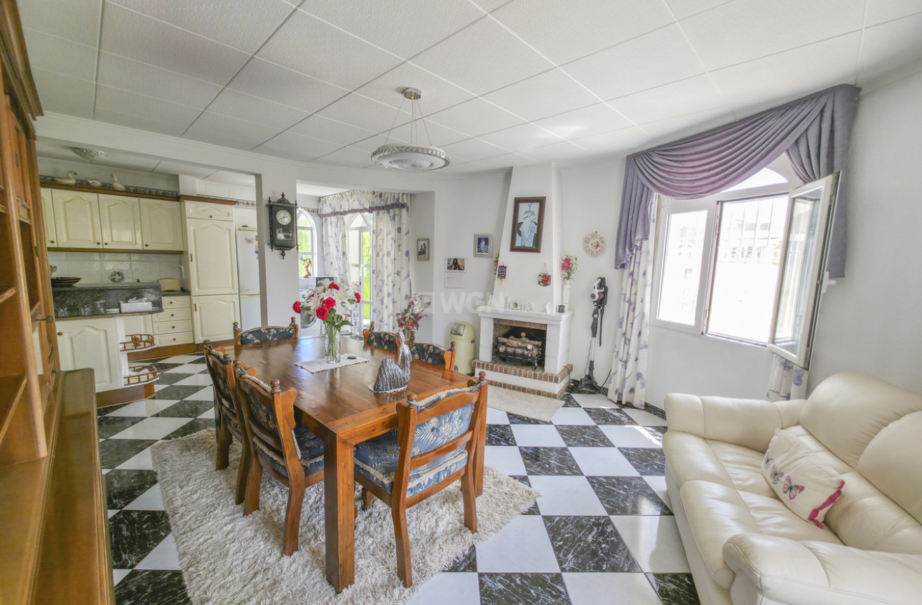 Resale - Villa - Torrevieja - Costa Blanca