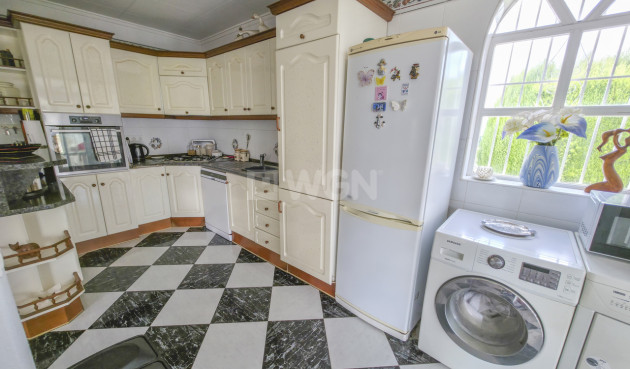 Resale - Villa - Torrevieja - Costa Blanca