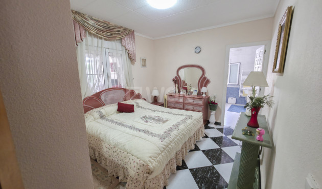 Resale - Villa - Torrevieja - Costa Blanca