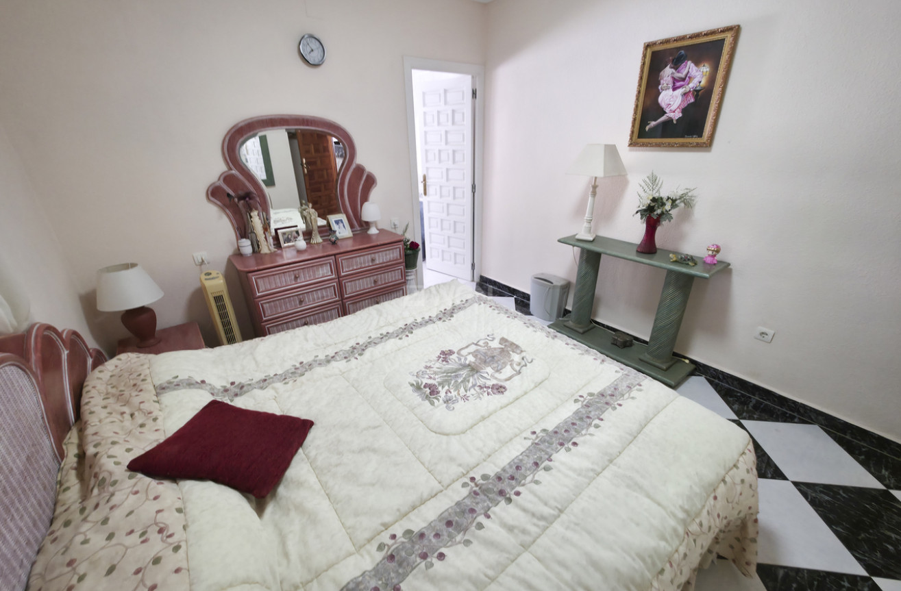Resale - Villa - Torrevieja - Costa Blanca