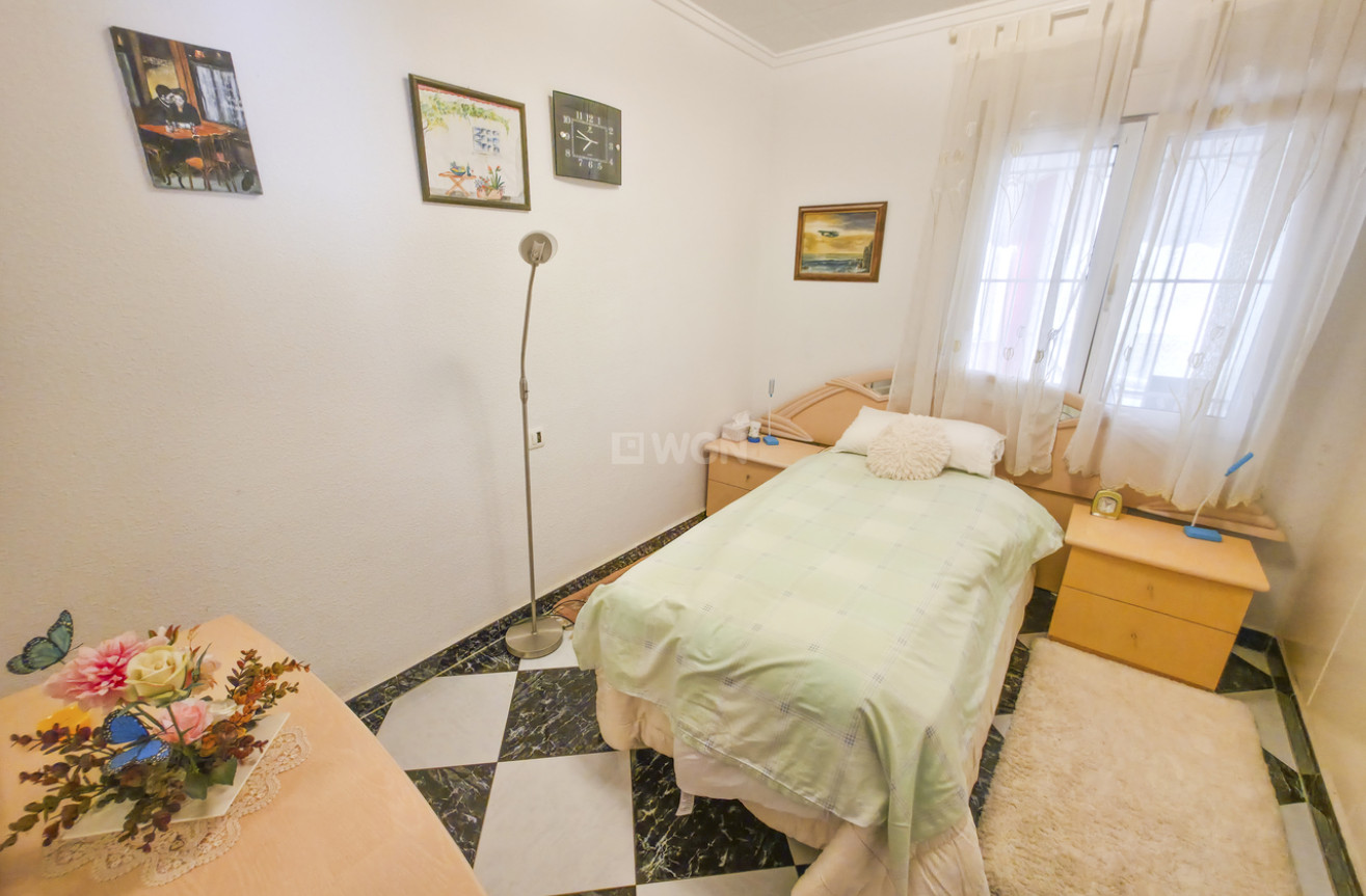 Resale - Villa - Torrevieja - Costa Blanca