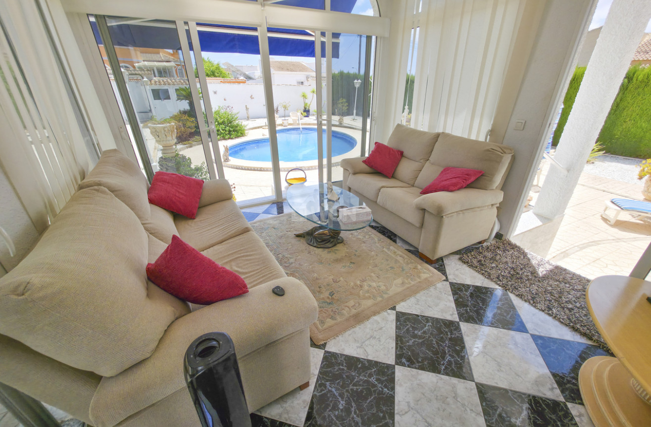 Resale - Villa - Torrevieja - Costa Blanca