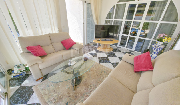 Resale - Villa - Torrevieja - Costa Blanca