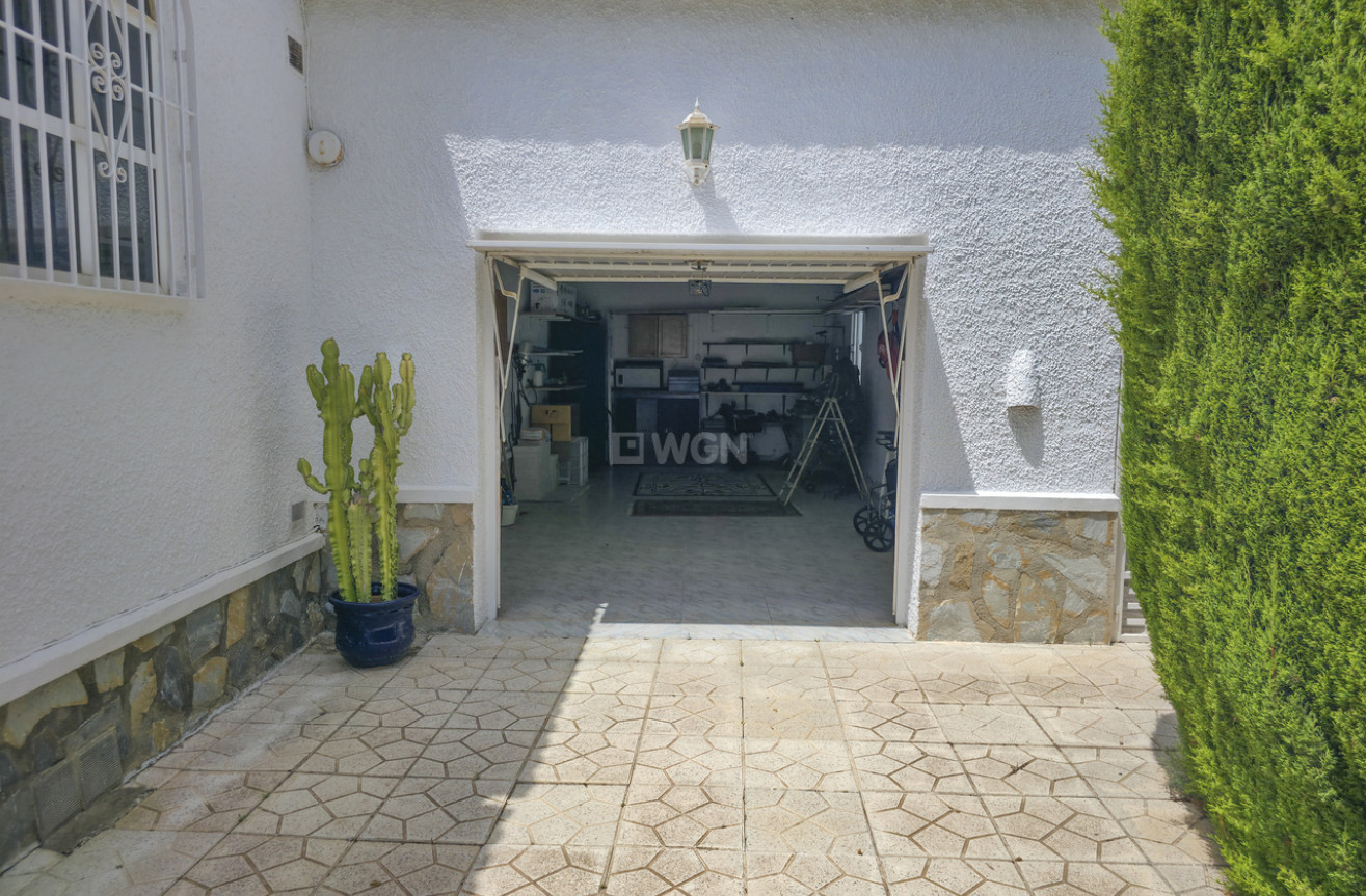 Resale - Villa - Torrevieja - Costa Blanca