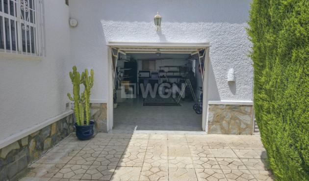 Resale - Villa - Torrevieja - Costa Blanca