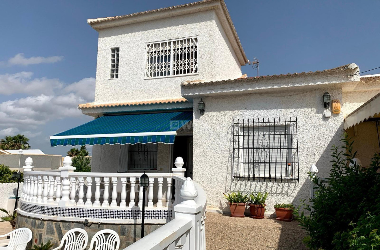 Odsprzedaż - Villa - Torrevieja - La Siesta - El Salado - Torreta
