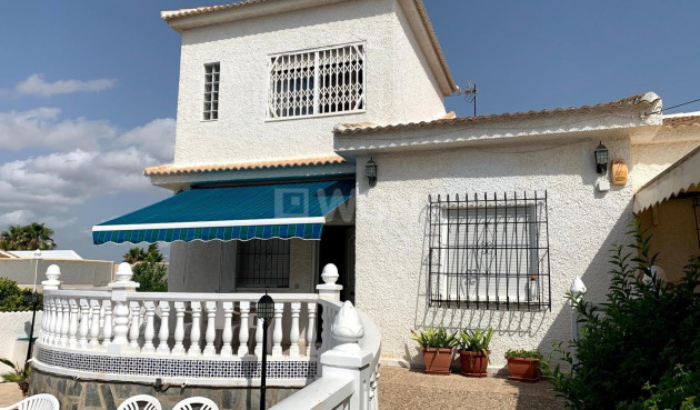 Odsprzedaż - Villa - Torrevieja - La Siesta - El Salado - Torreta