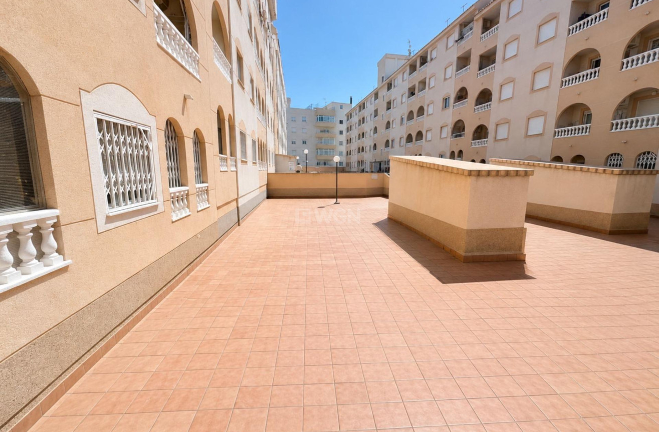 Resale - Apartment / flat - Torrevieja - Estacion De Autobuses