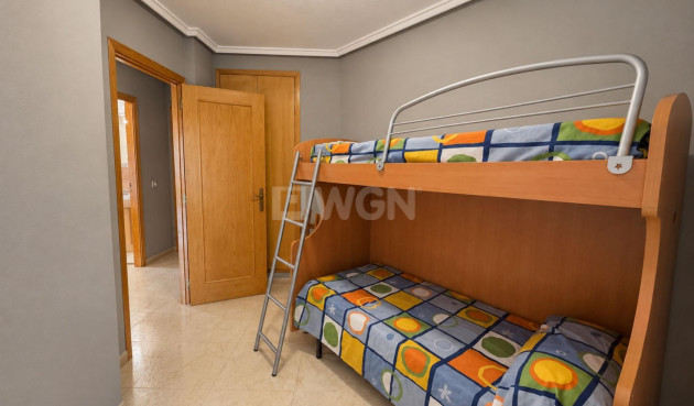 Resale - Apartment / flat - Torrevieja - Estacion De Autobuses